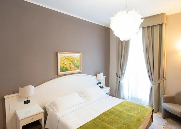 Ξενοδοχείο Ligure 4*