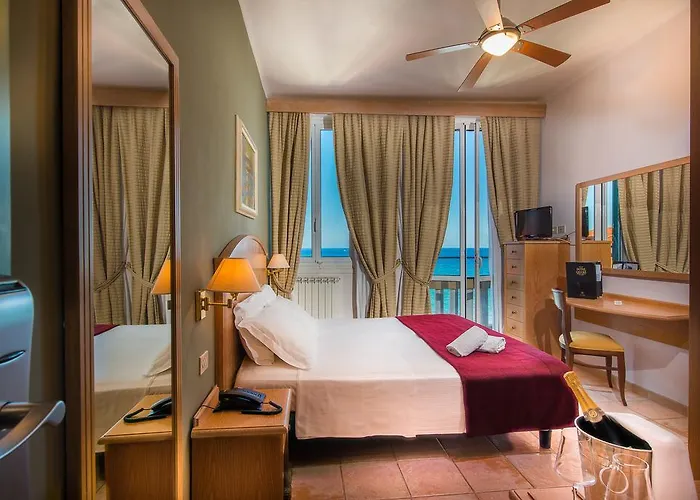 Ligure Ξενοδοχείο Αλάσιο